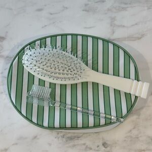 Clinique Cosmetic Bag, Hairbrush, & Eyebrow Brush Bonus Time Set Vintage